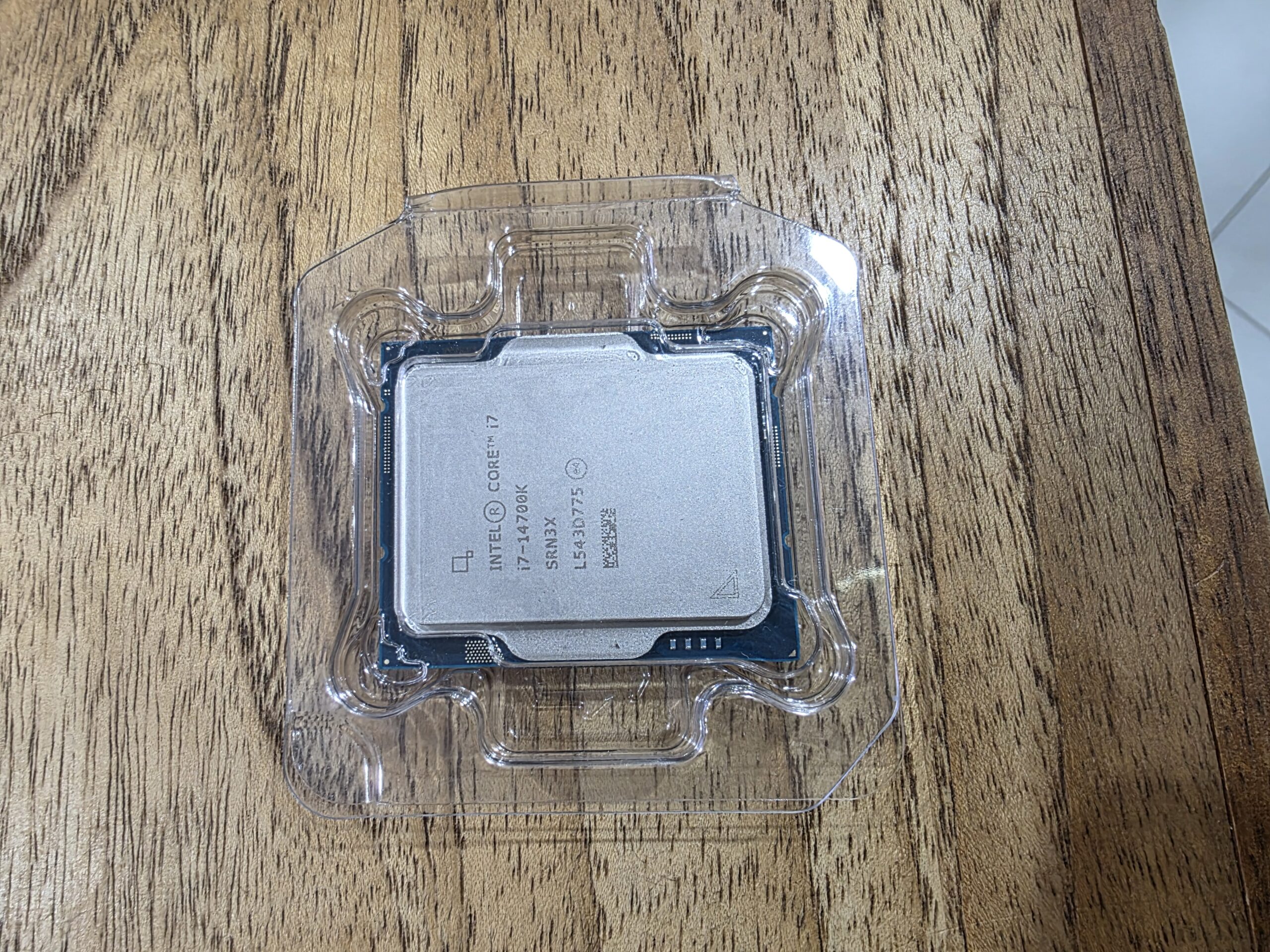 Intel Core i7-14700K (14ª Gen) — 20 Núcleos / 28 Hilos