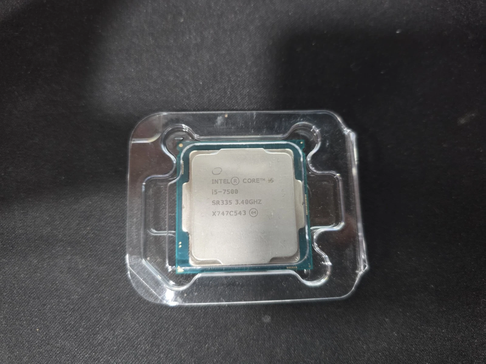 Intel Core i5-7500 4 Núcleos 3.40 GHz (Turbo 3.80 GHz)