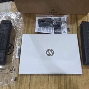 HP OmniBook 5 AI Laptop OLED 32 GB de RAM