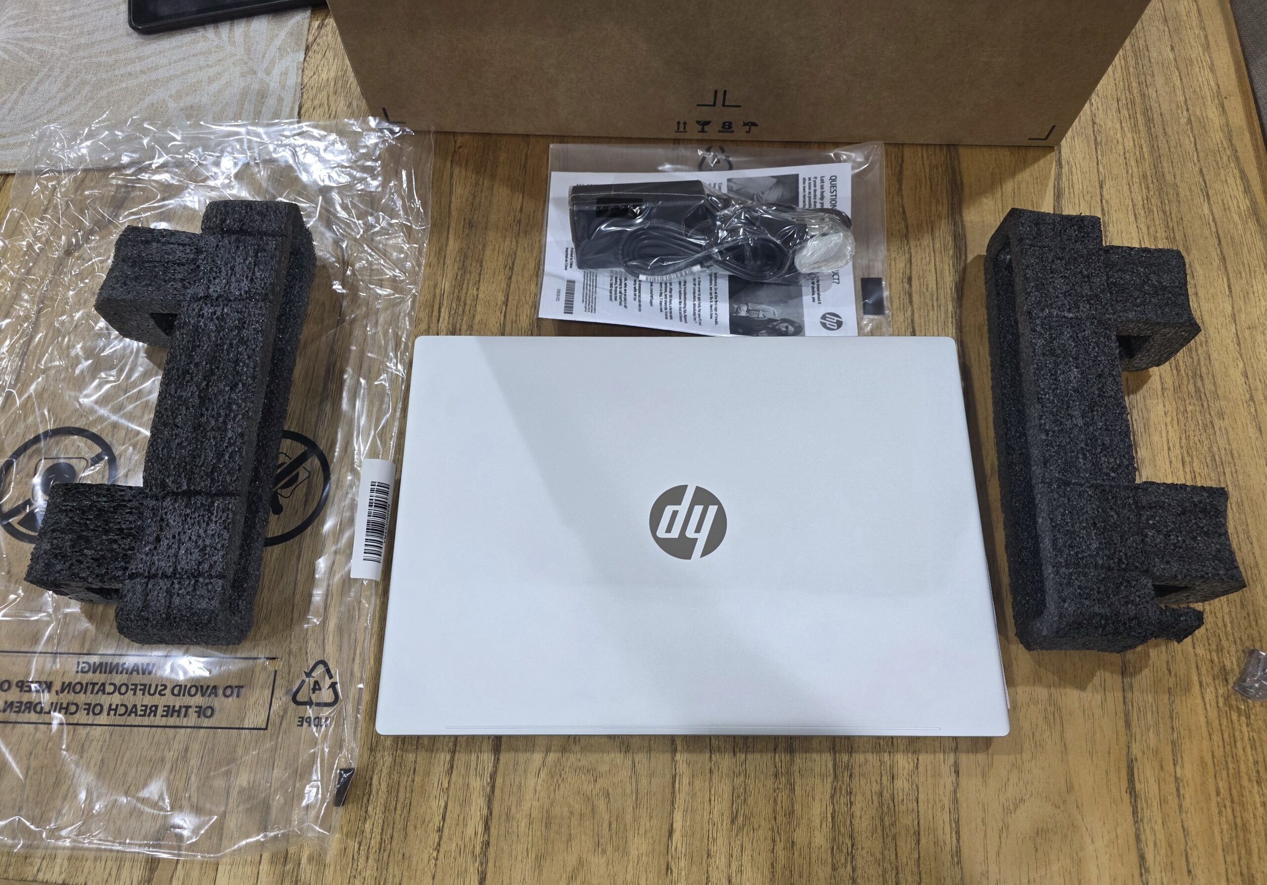HP OmniBook 5 AI Laptop OLED 32 GB de RAM